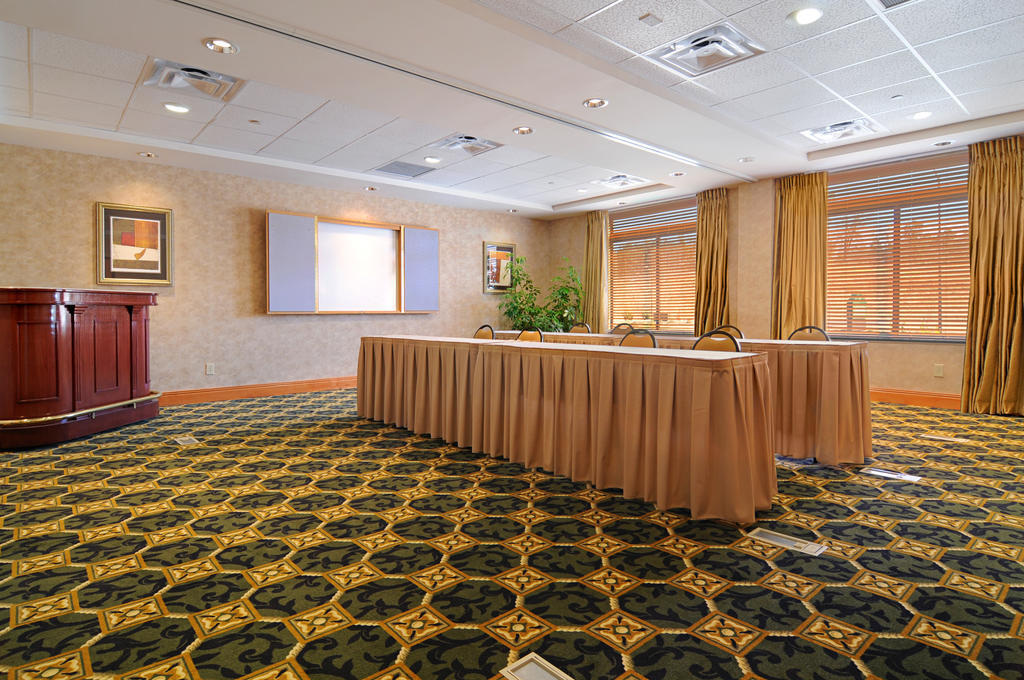 Wingate By Wyndham Lagrange Hotel Faciliteter billede