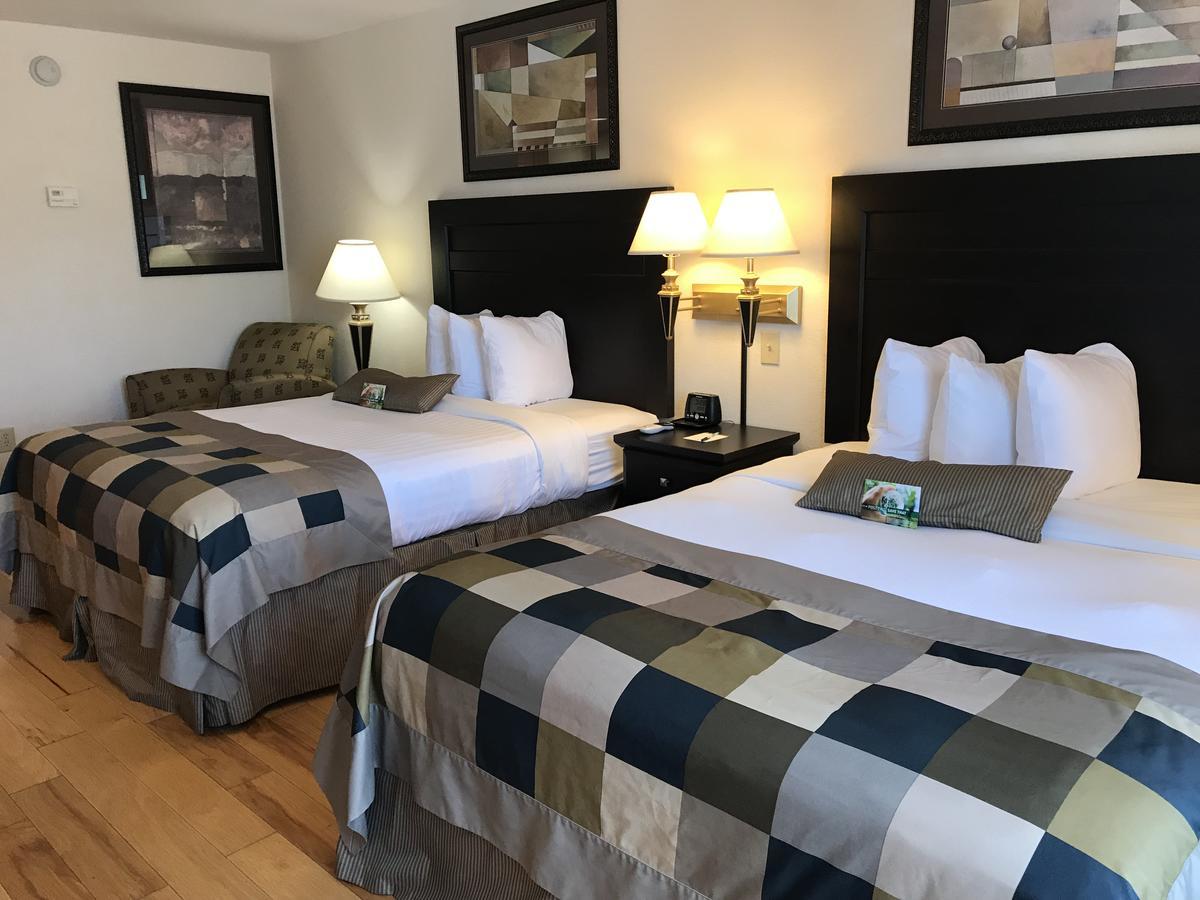 Wingate By Wyndham Lagrange Hotel Eksteriør billede