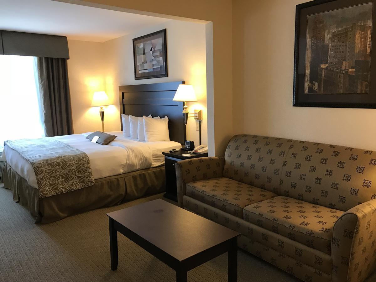 Wingate By Wyndham Lagrange Hotel Eksteriør billede