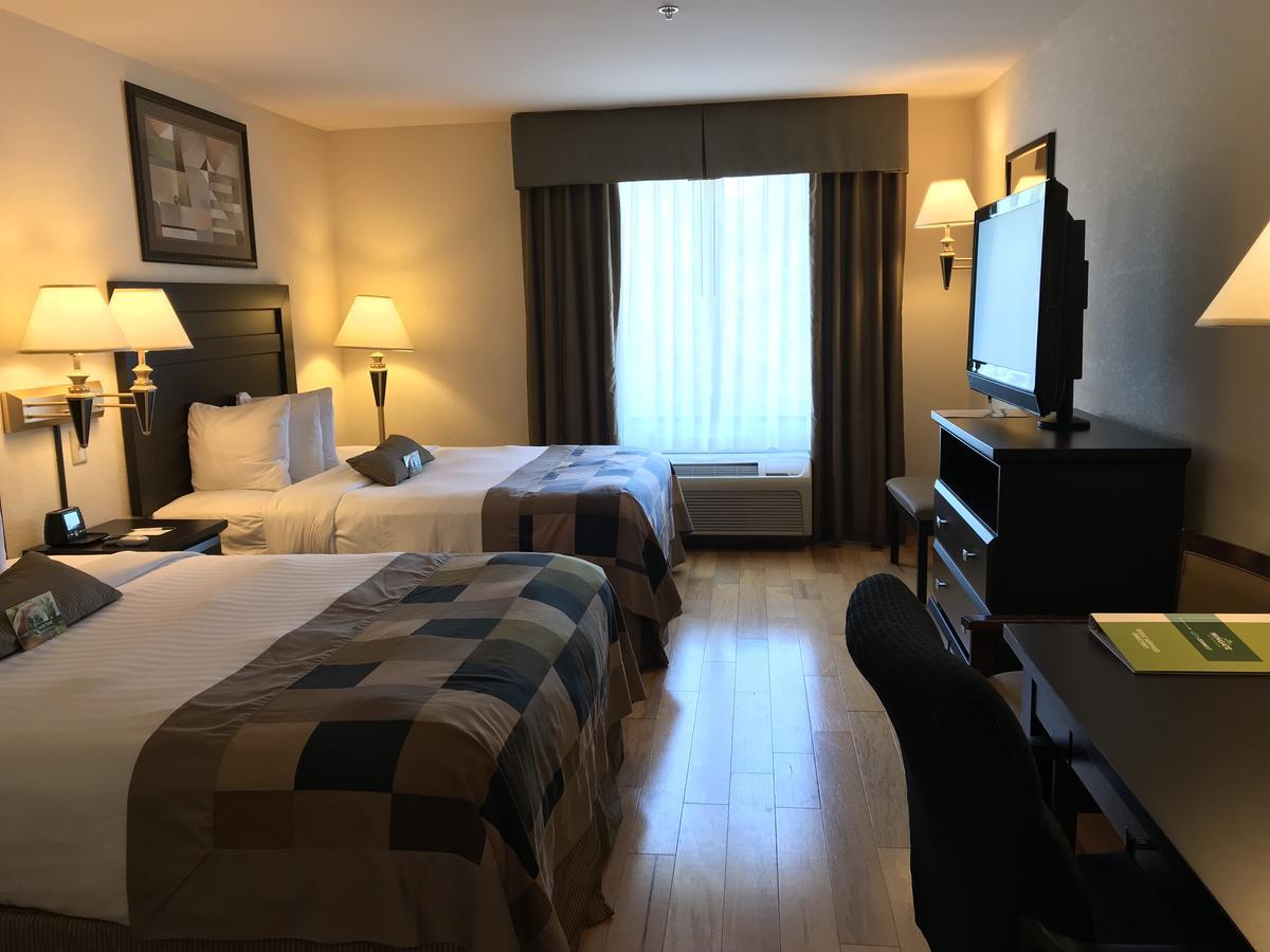 Wingate By Wyndham Lagrange Hotel Eksteriør billede